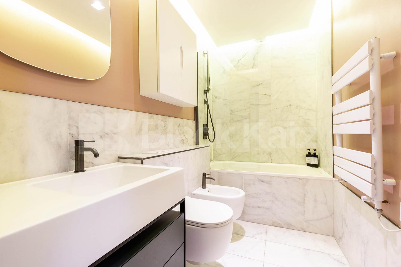 Spacious 4 bed 2 bath set in a period conversion close to Euston St  Drummond Street, Camden / Euston